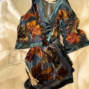 Beautiful Soft Surroundings Kimono; never worn